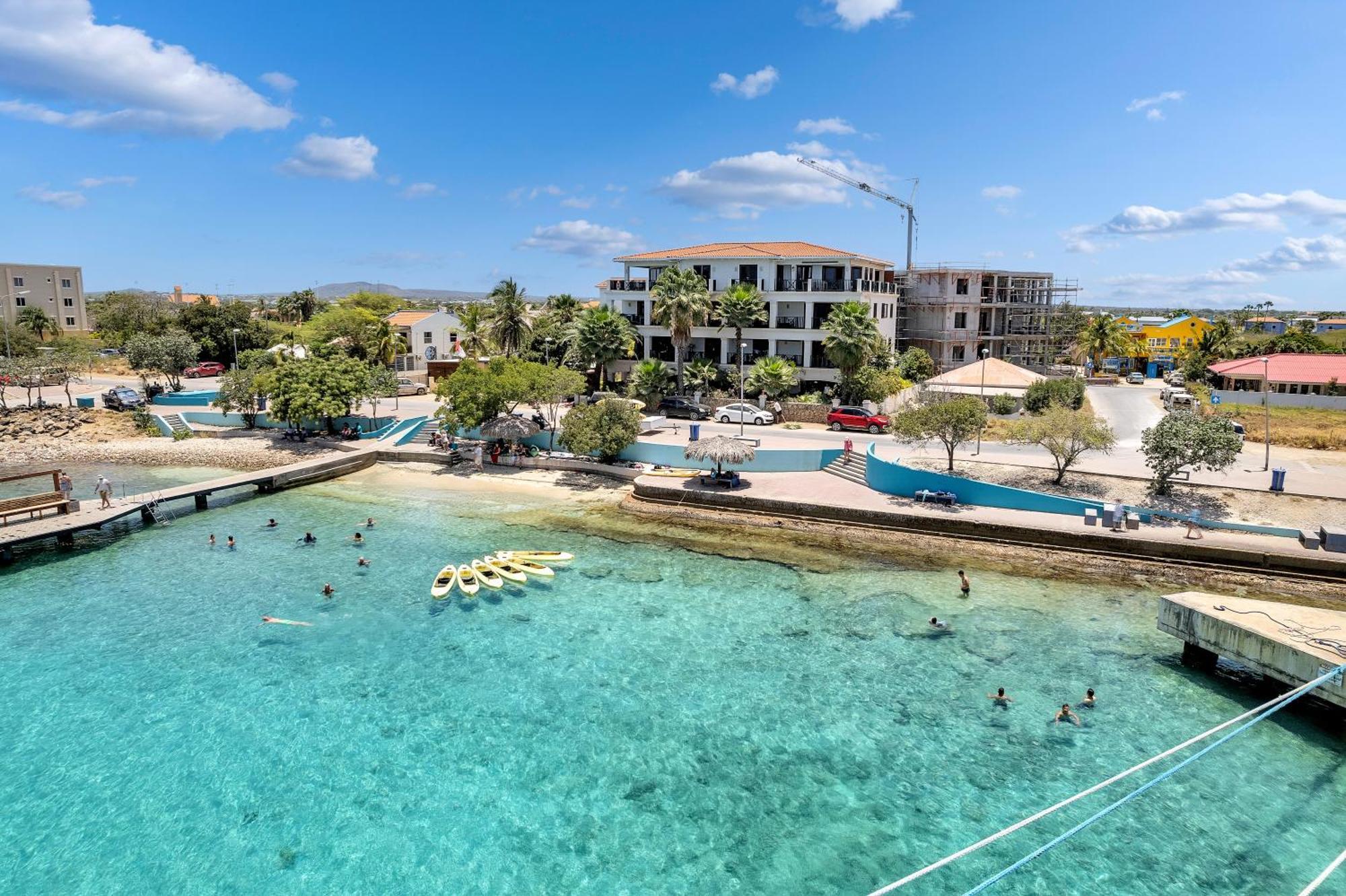 Bonaire Apartment คราเลนไดค์ ภายนอก รูปภาพ